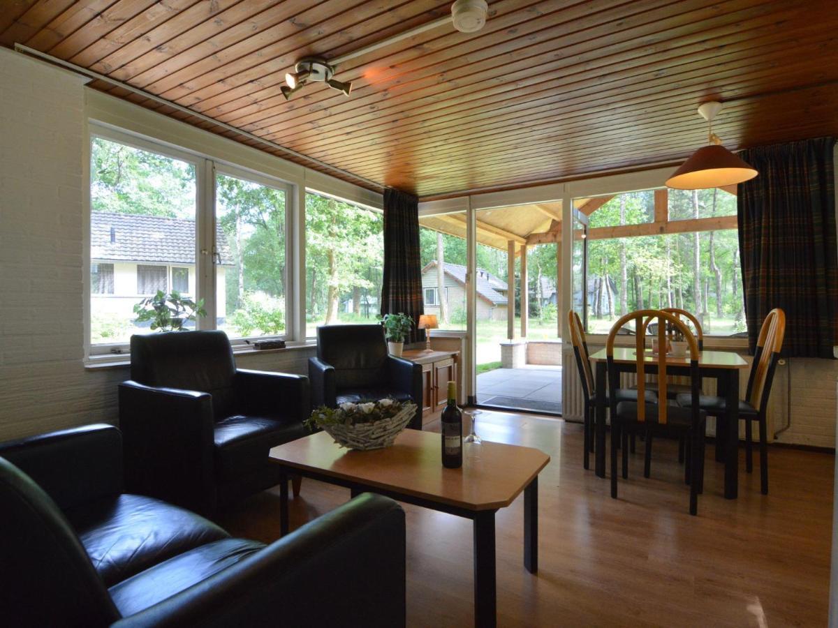 Detached Bungalow With Lovely Covered Terrace In A Nature Rich Holiday Park Stramproy Zewnętrze zdjęcie