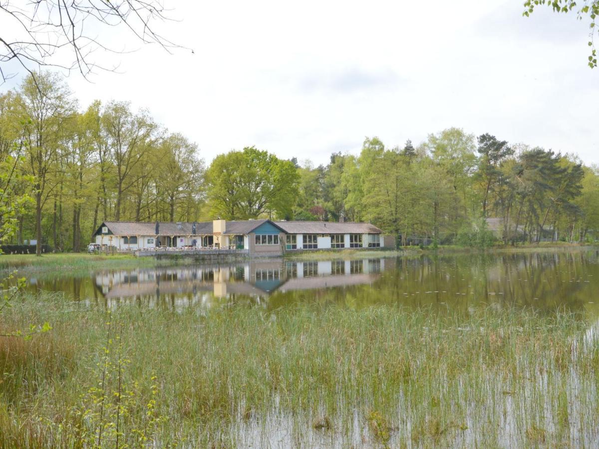 Detached Bungalow With Lovely Covered Terrace In A Nature Rich Holiday Park Stramproy Zewnętrze zdjęcie