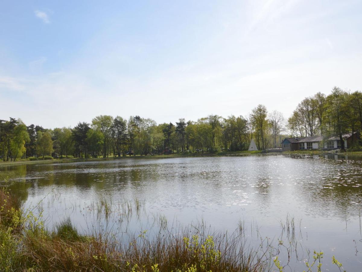 Detached Bungalow With Lovely Covered Terrace In A Nature Rich Holiday Park Stramproy Zewnętrze zdjęcie