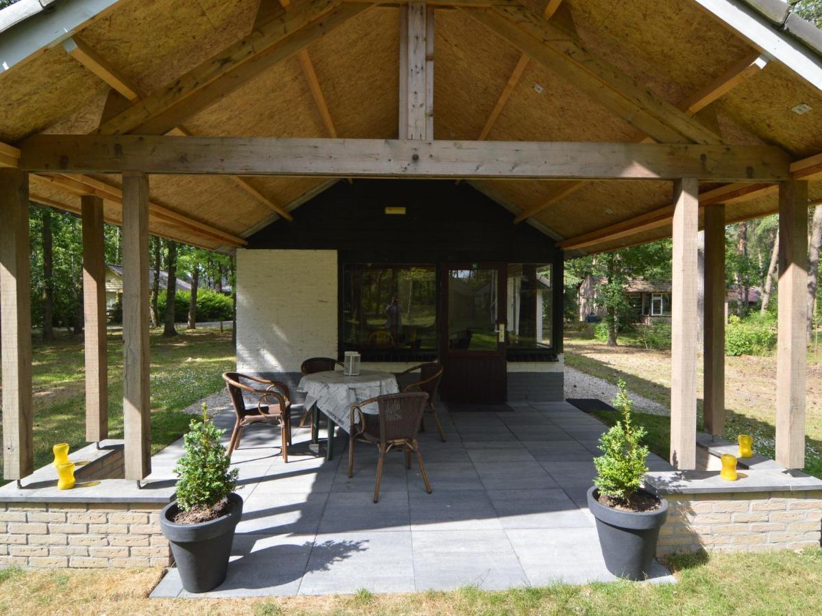 Detached Bungalow With Lovely Covered Terrace In A Nature Rich Holiday Park Stramproy Zewnętrze zdjęcie