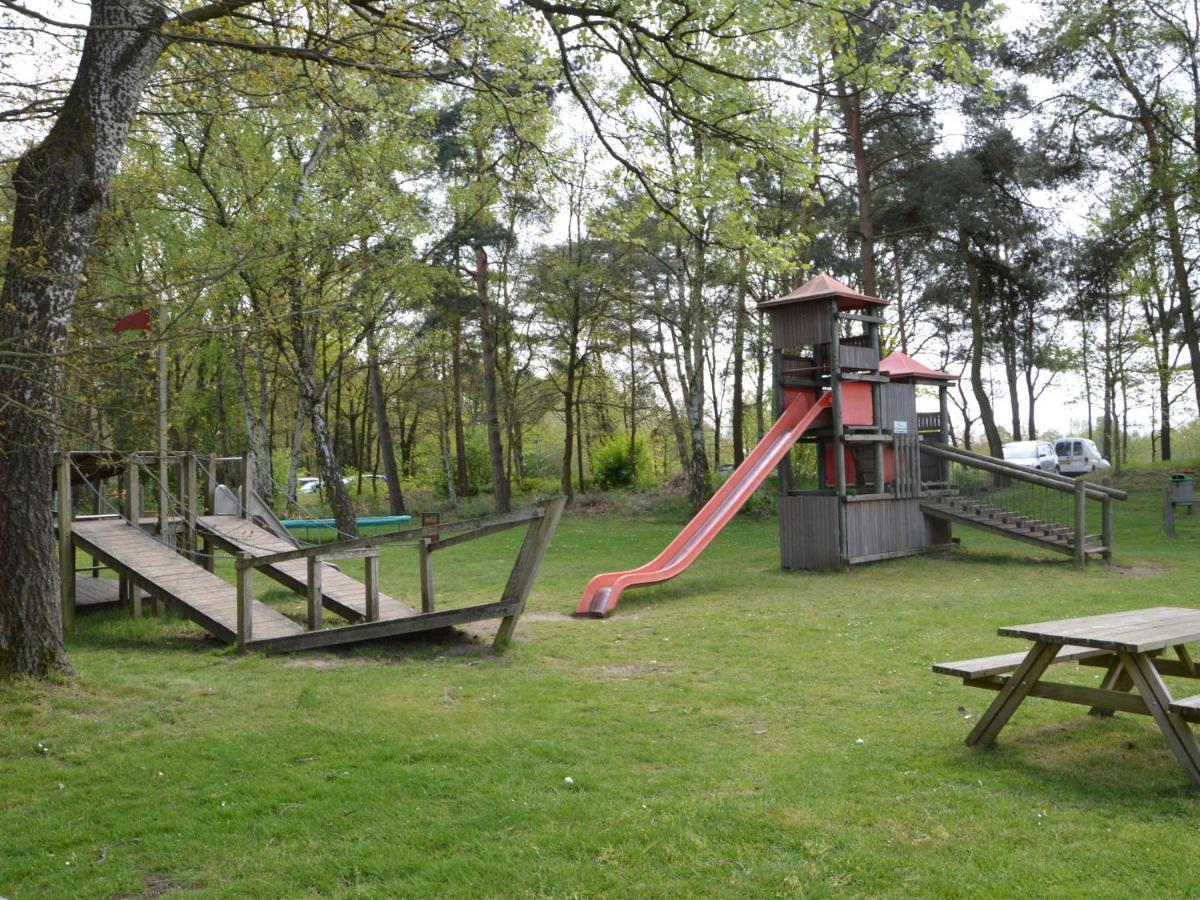 Detached Bungalow With Lovely Covered Terrace In A Nature Rich Holiday Park Stramproy Zewnętrze zdjęcie
