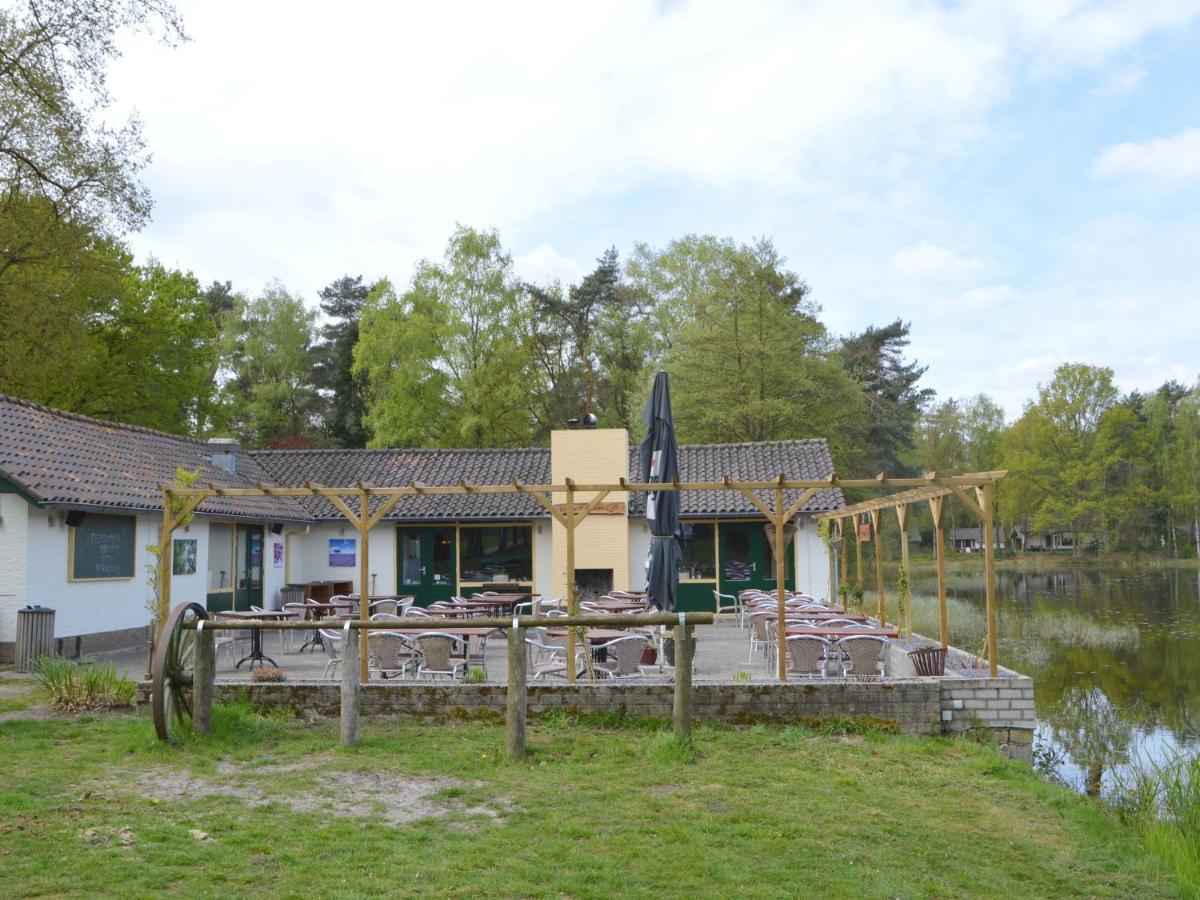 Detached Bungalow With Lovely Covered Terrace In A Nature Rich Holiday Park Stramproy Zewnętrze zdjęcie